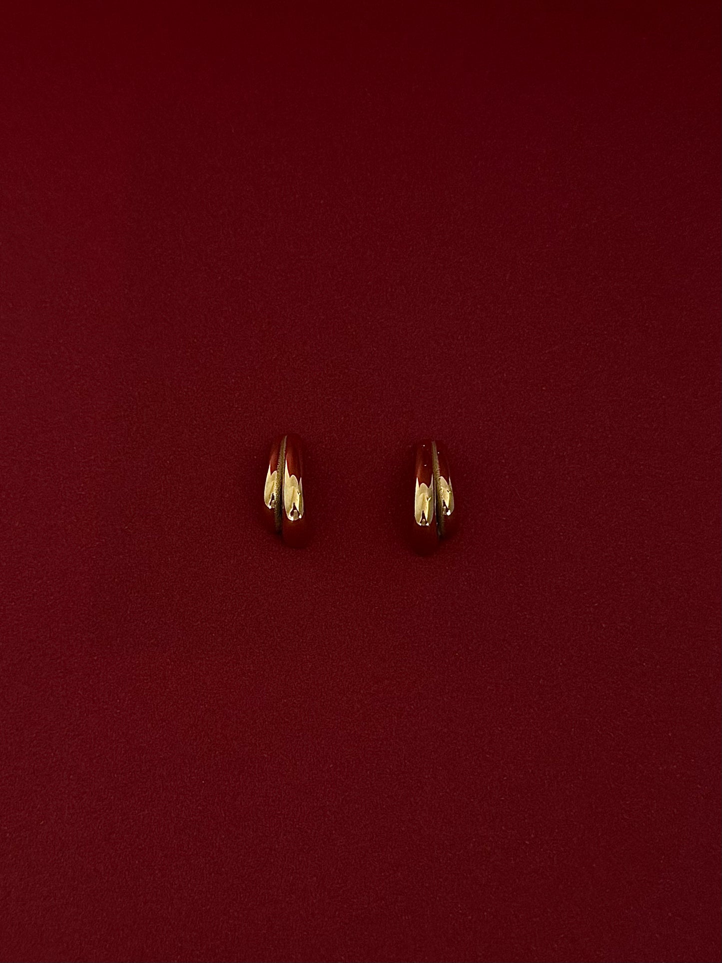 Aretes Doble Línea Dorados