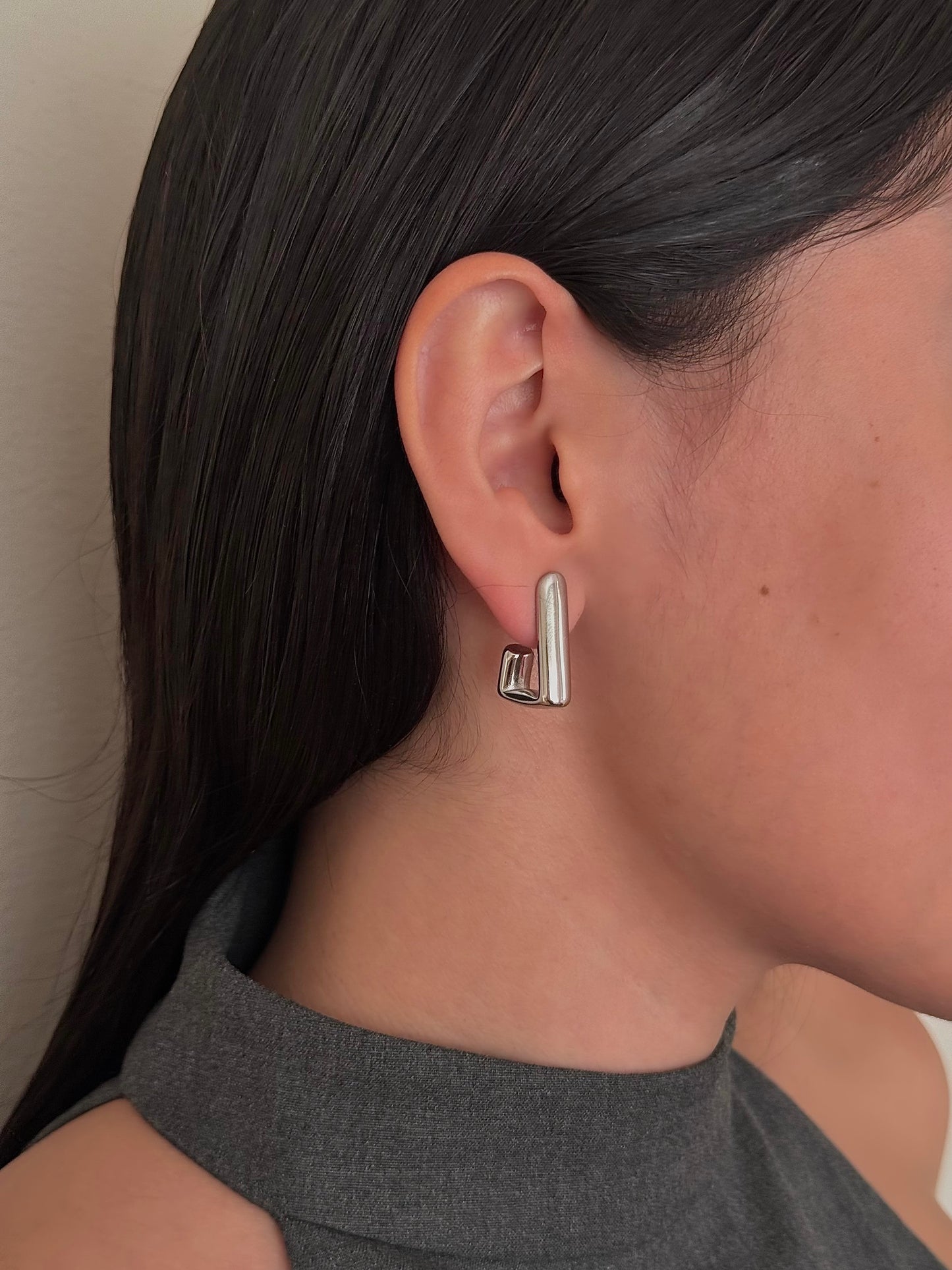 Aretes L Chunky Plateados