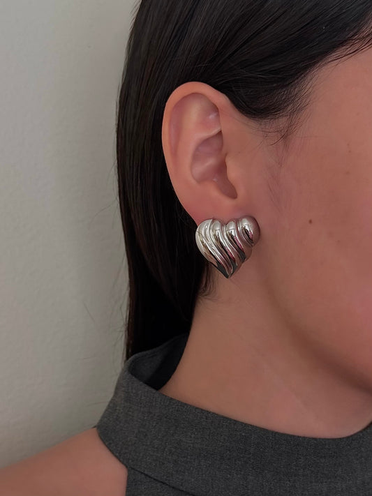 Aretes Corazón Chunky Plateados
