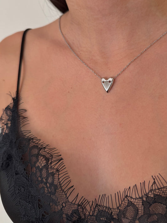 Dije Corazón Pico Plateado