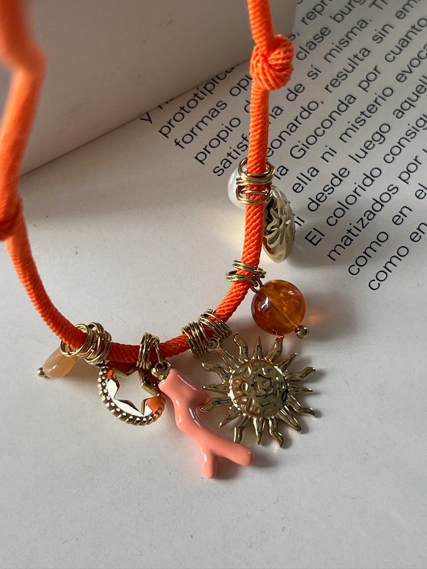 Collar Sol de Coral