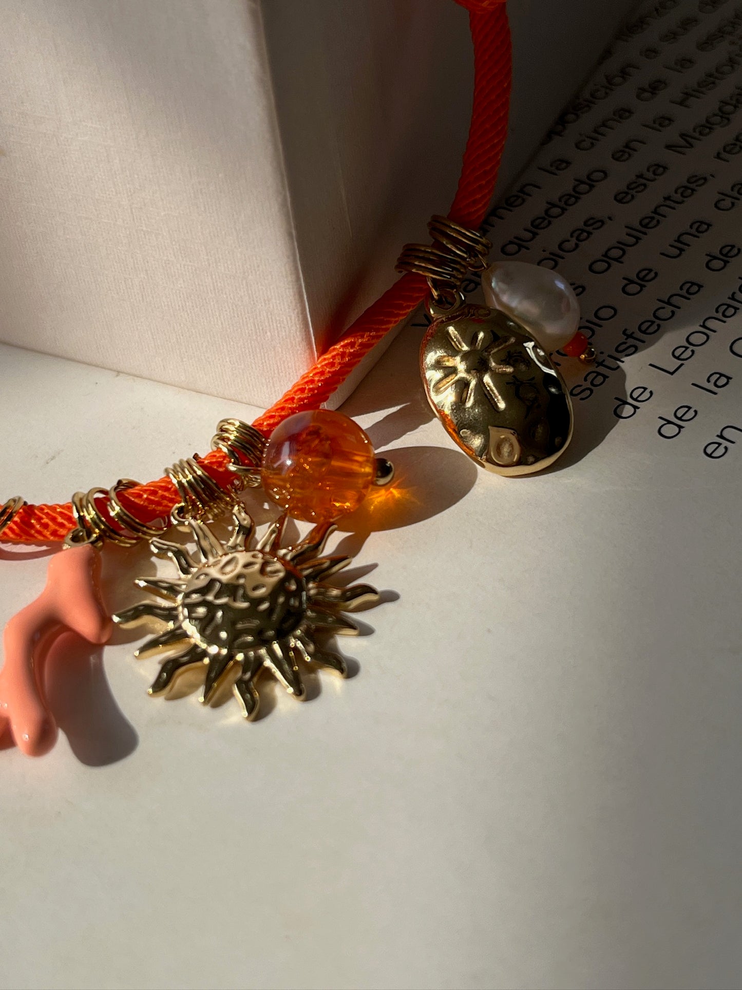 Collar Sol de Coral
