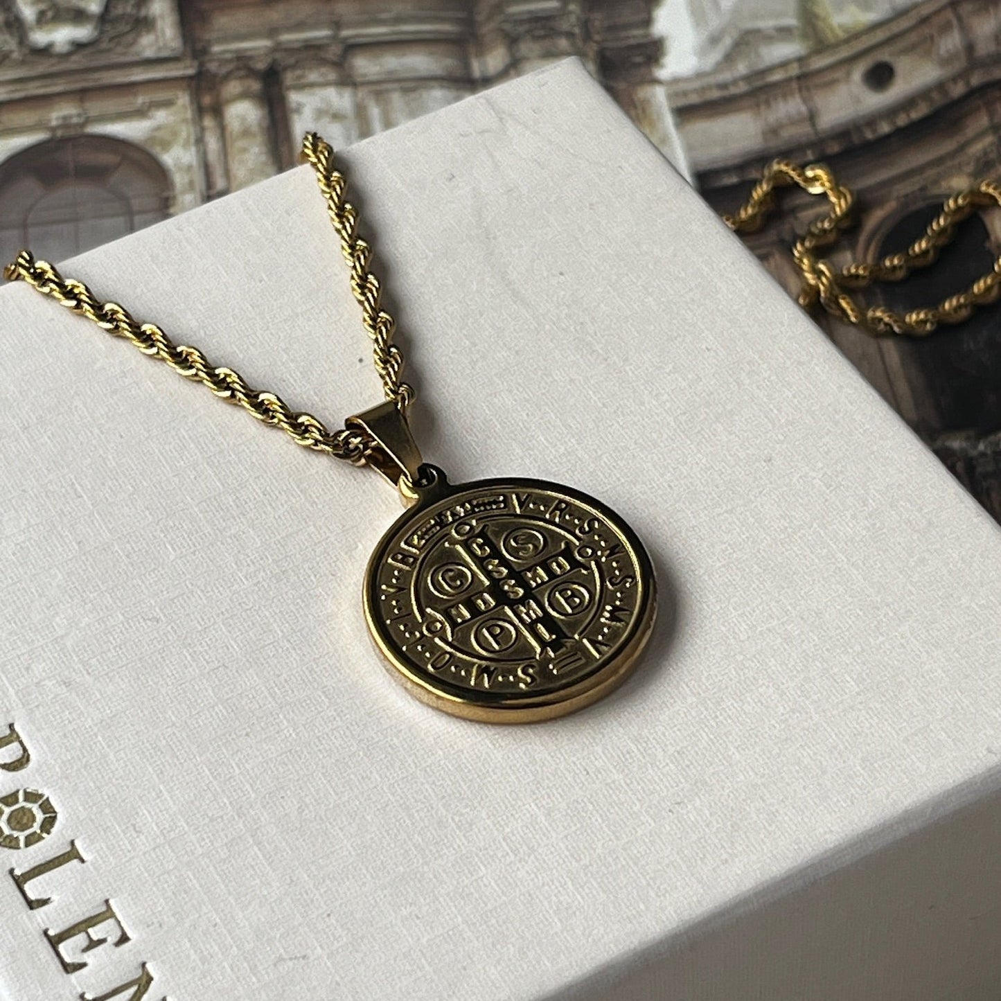 Collar San Benito