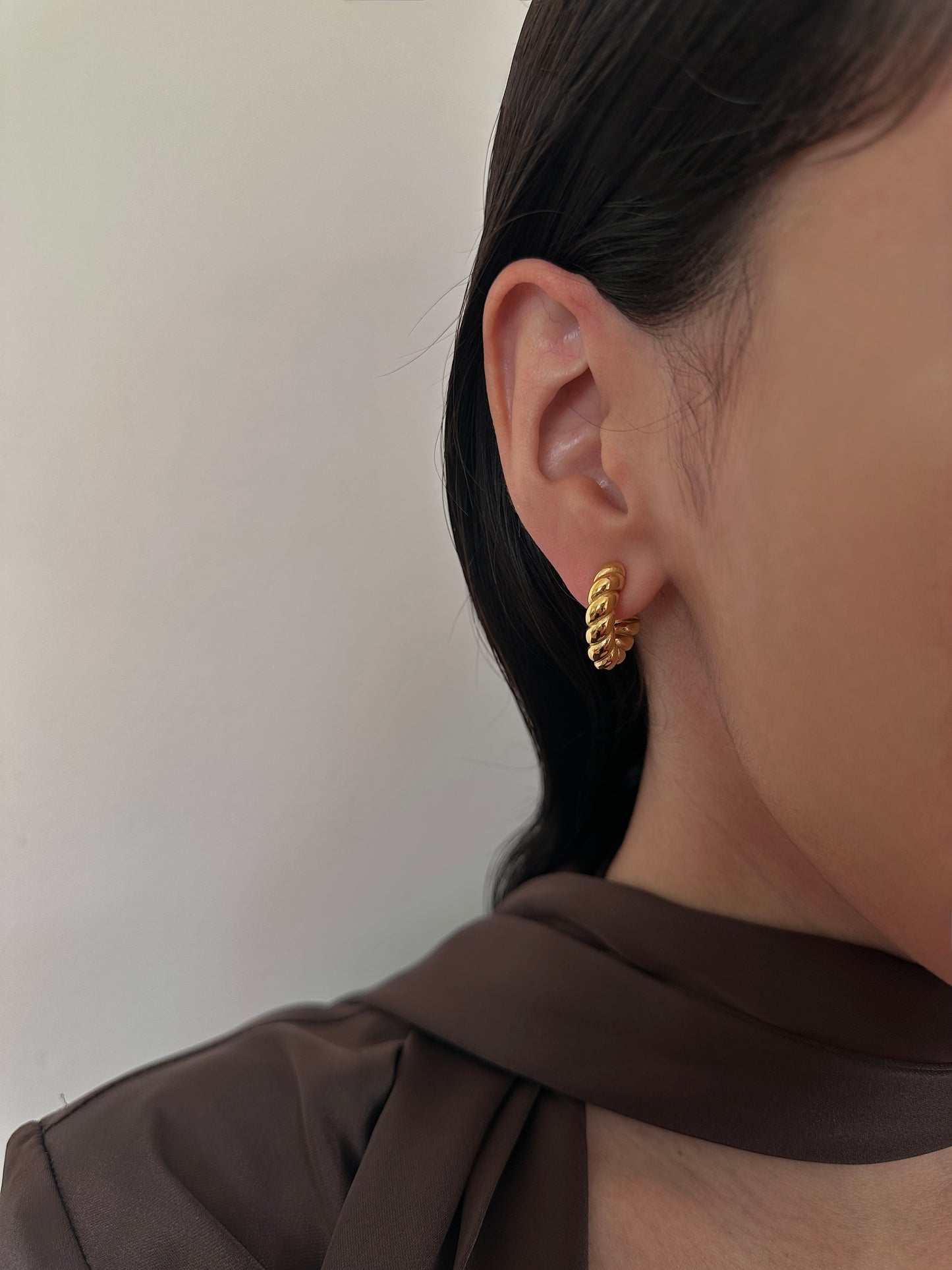 Aretes Churro Triangular Dorado