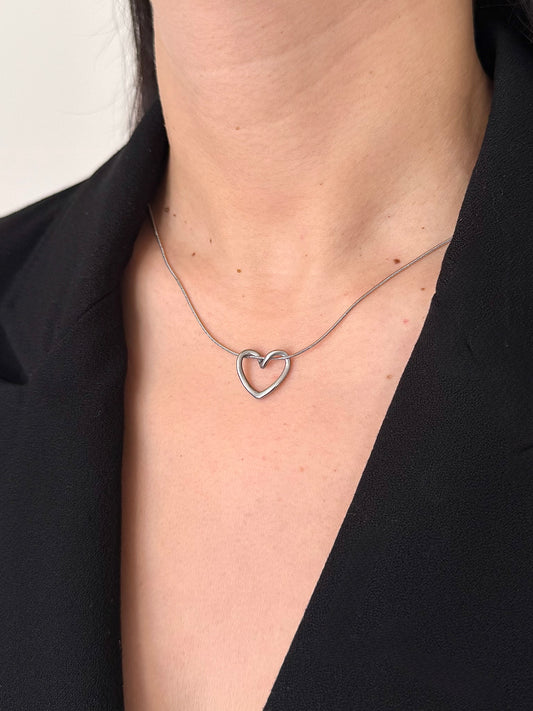 Collar Corazón Hueco Plateado