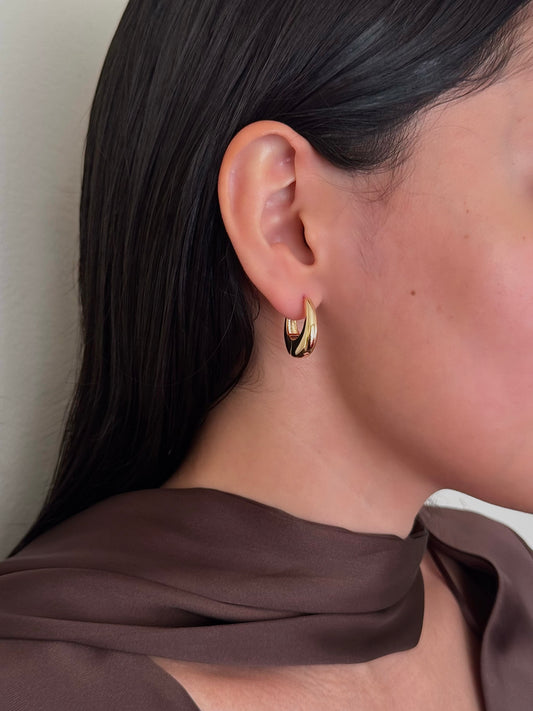 Aretes Ovalados Lisos Delgados Dorados