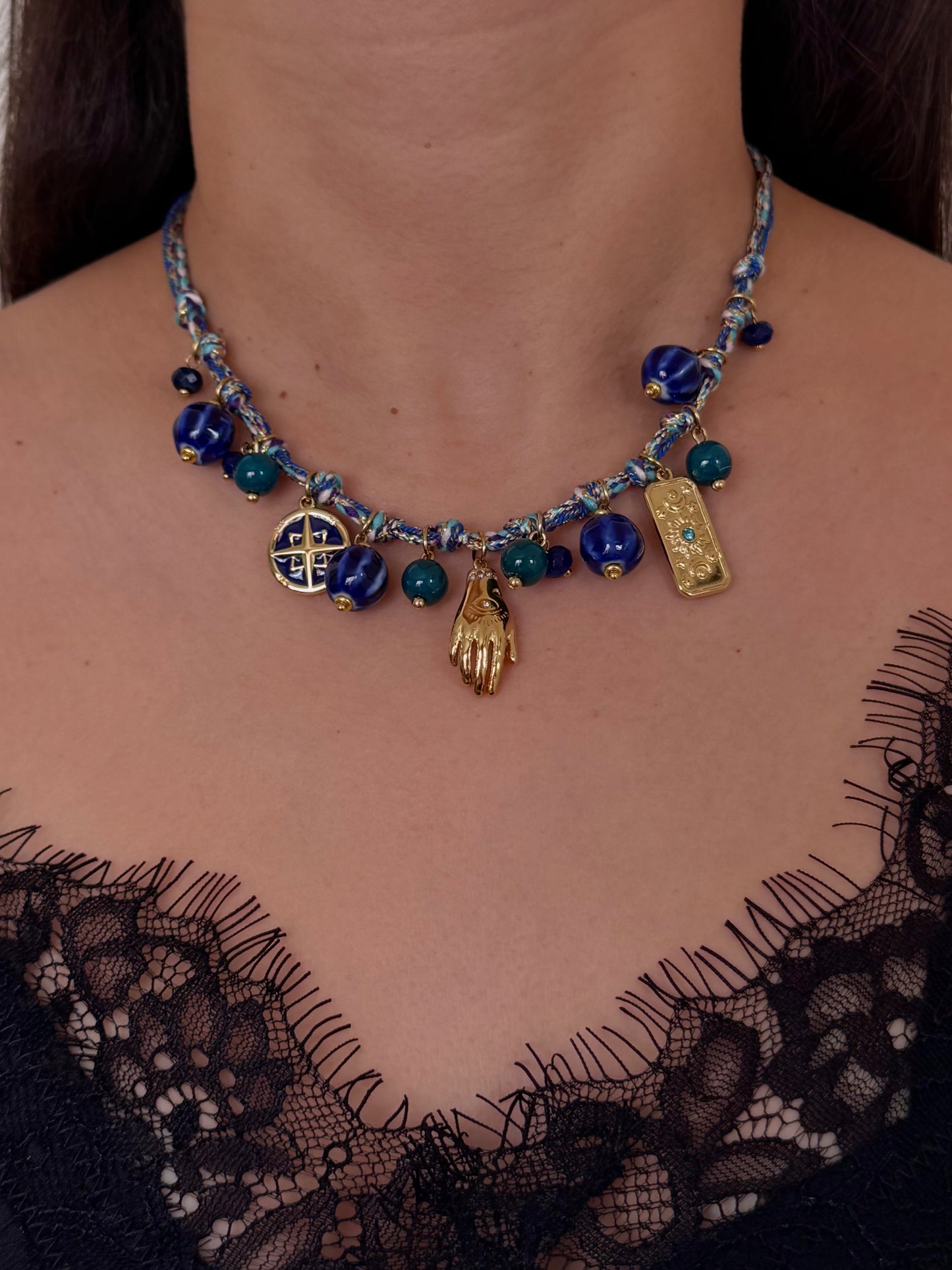 Collar Listón Azul con Dijes