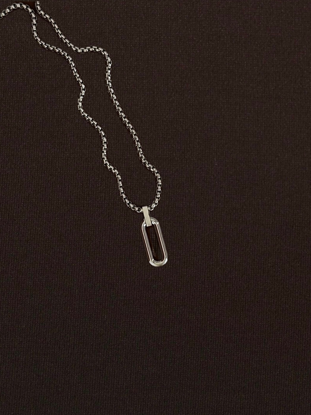 Collar Óvalo Hueco Liso Plateado