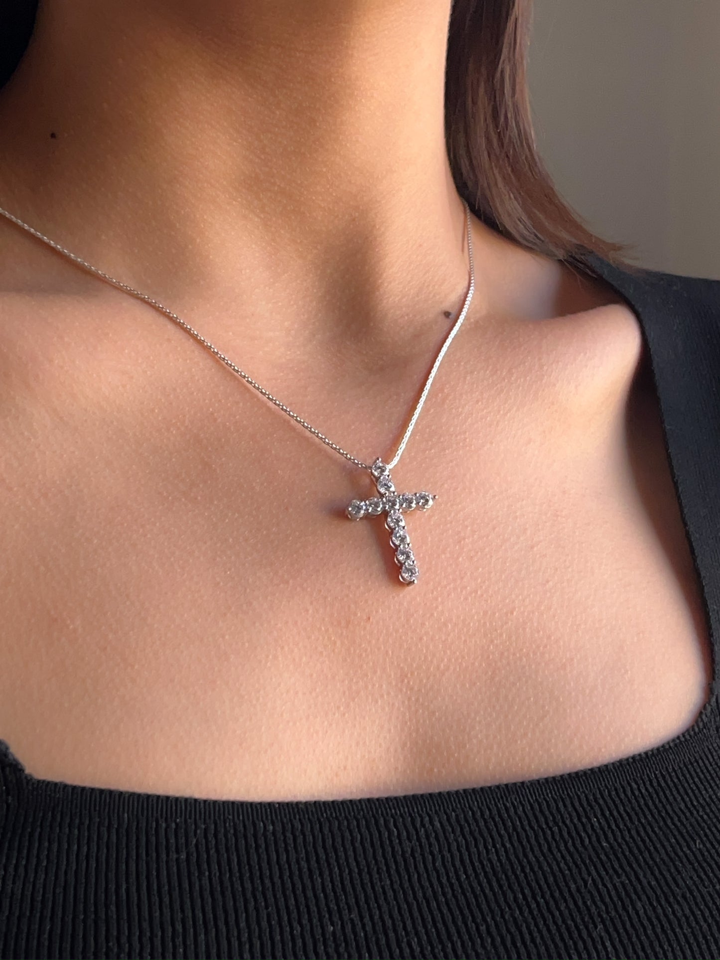 Dije Cruz de Zirconias