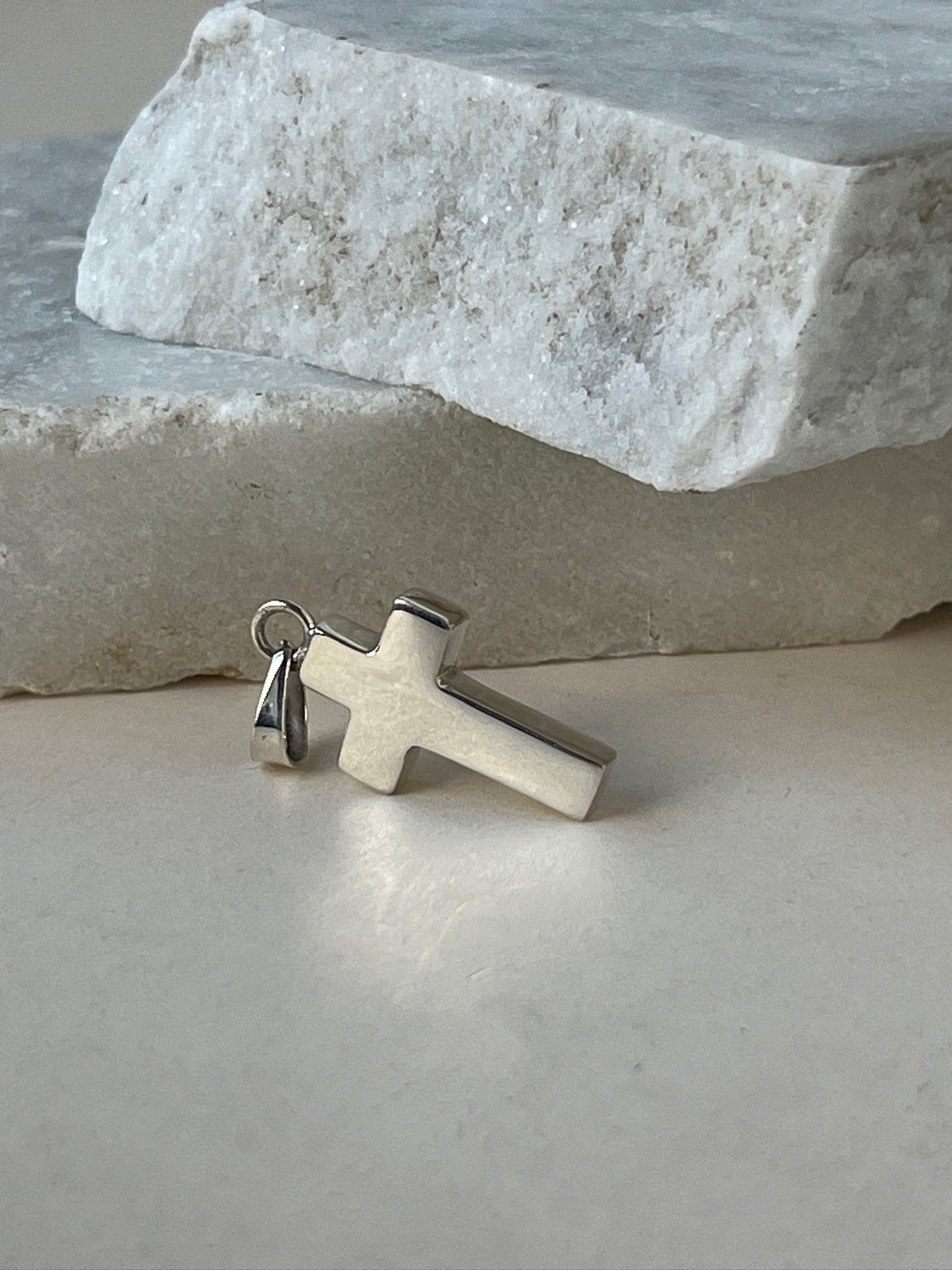 Dije Cruz Rectangular