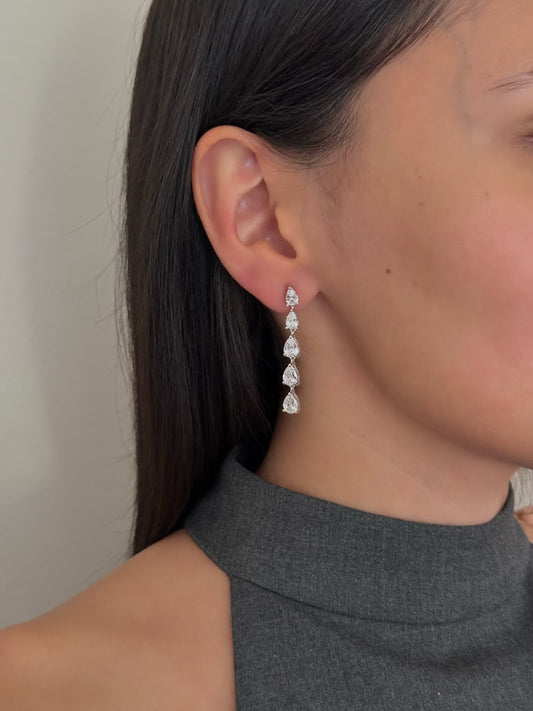 Aretes Gota Blanca en Garra