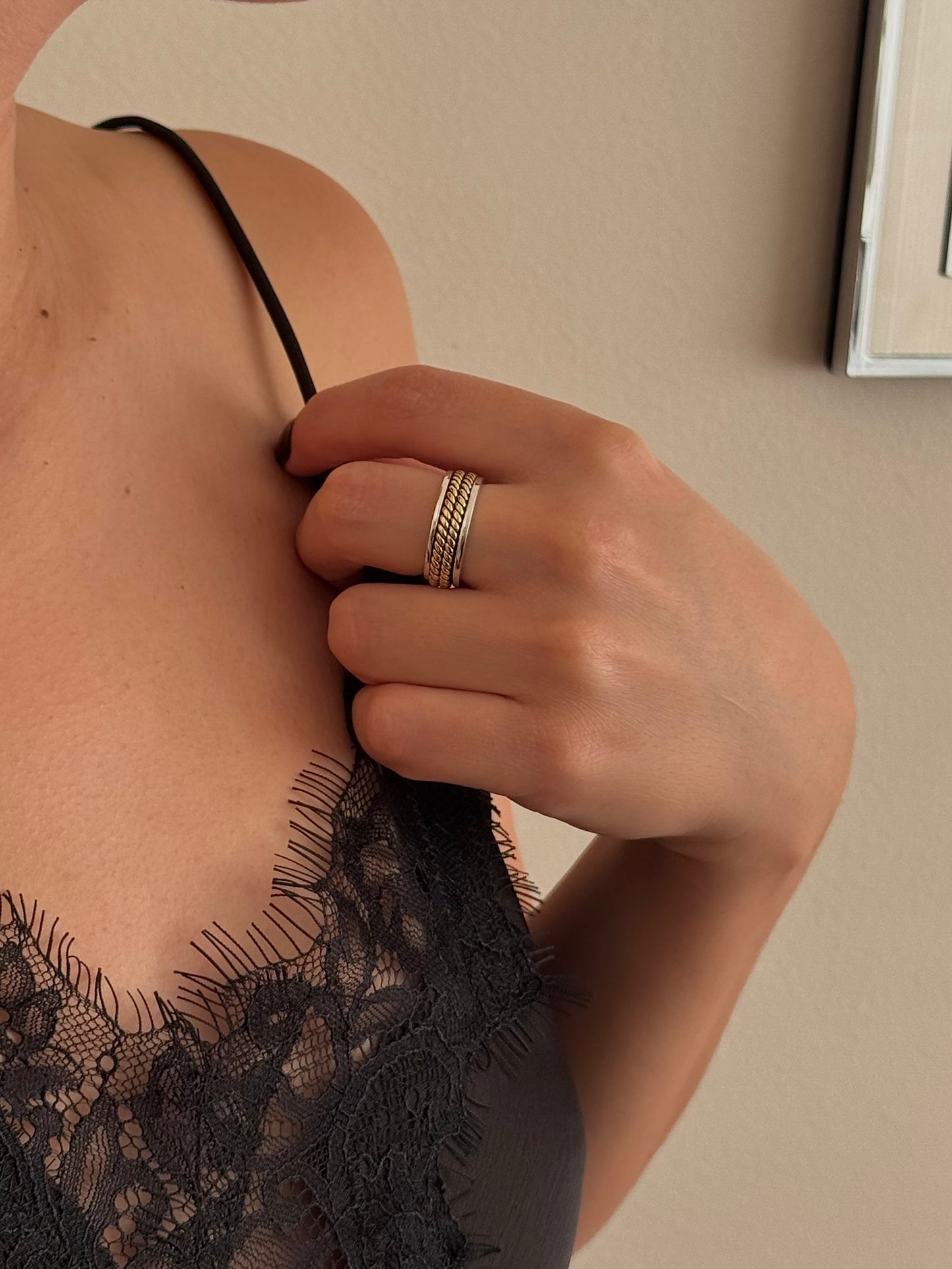 Anillo Argolla Bicolor Trenzada