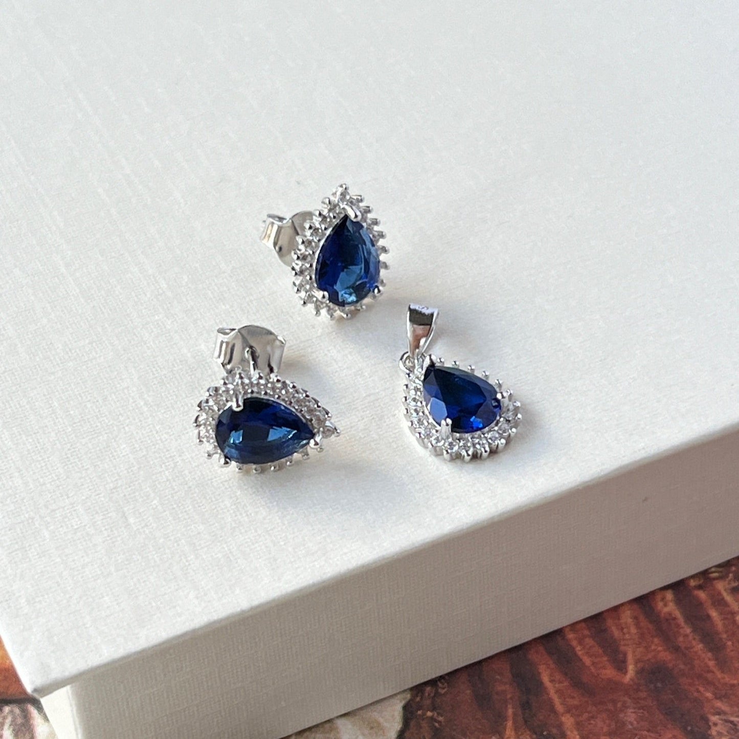 Set Valeria