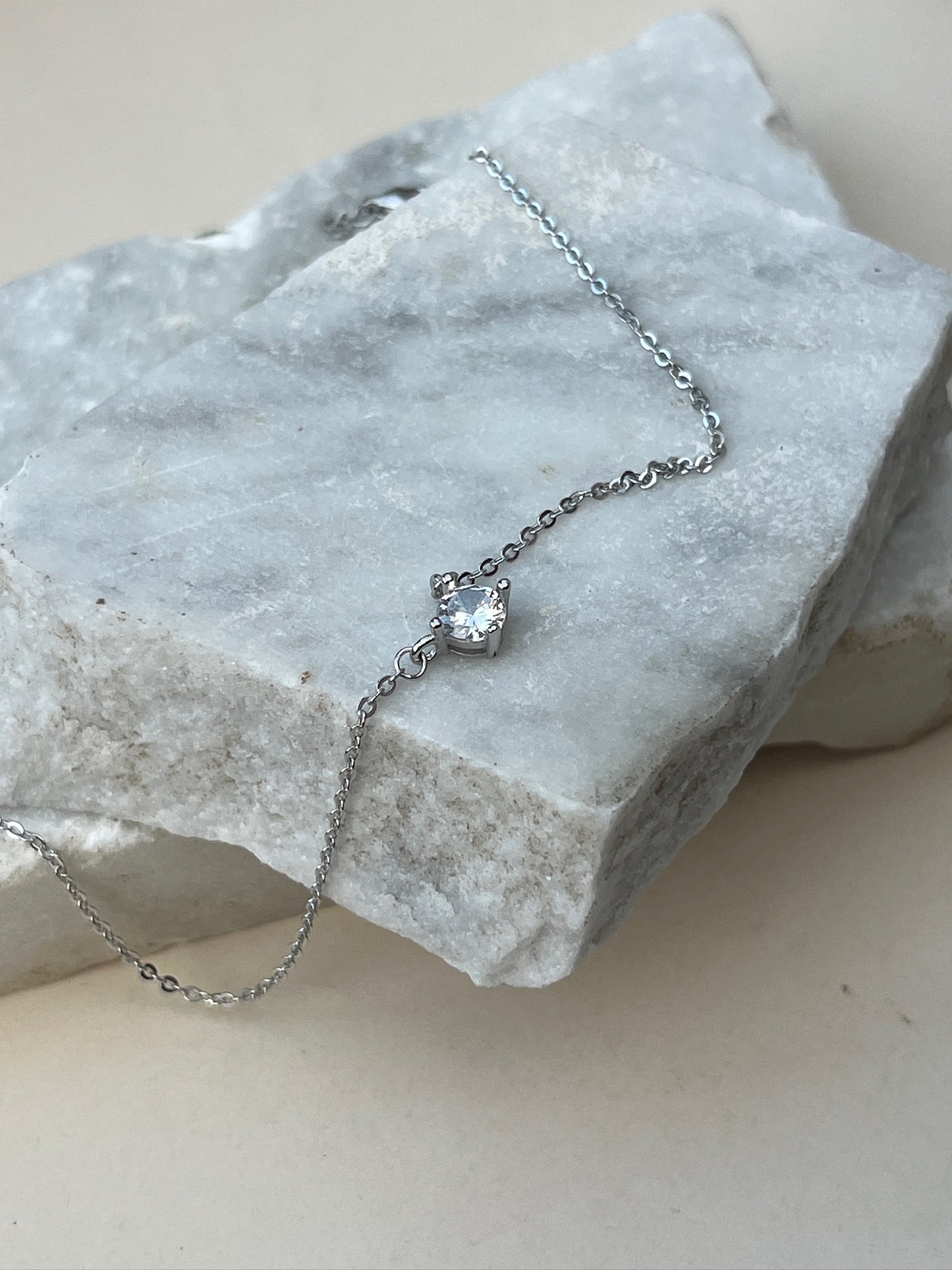 Collar Luz en Garra