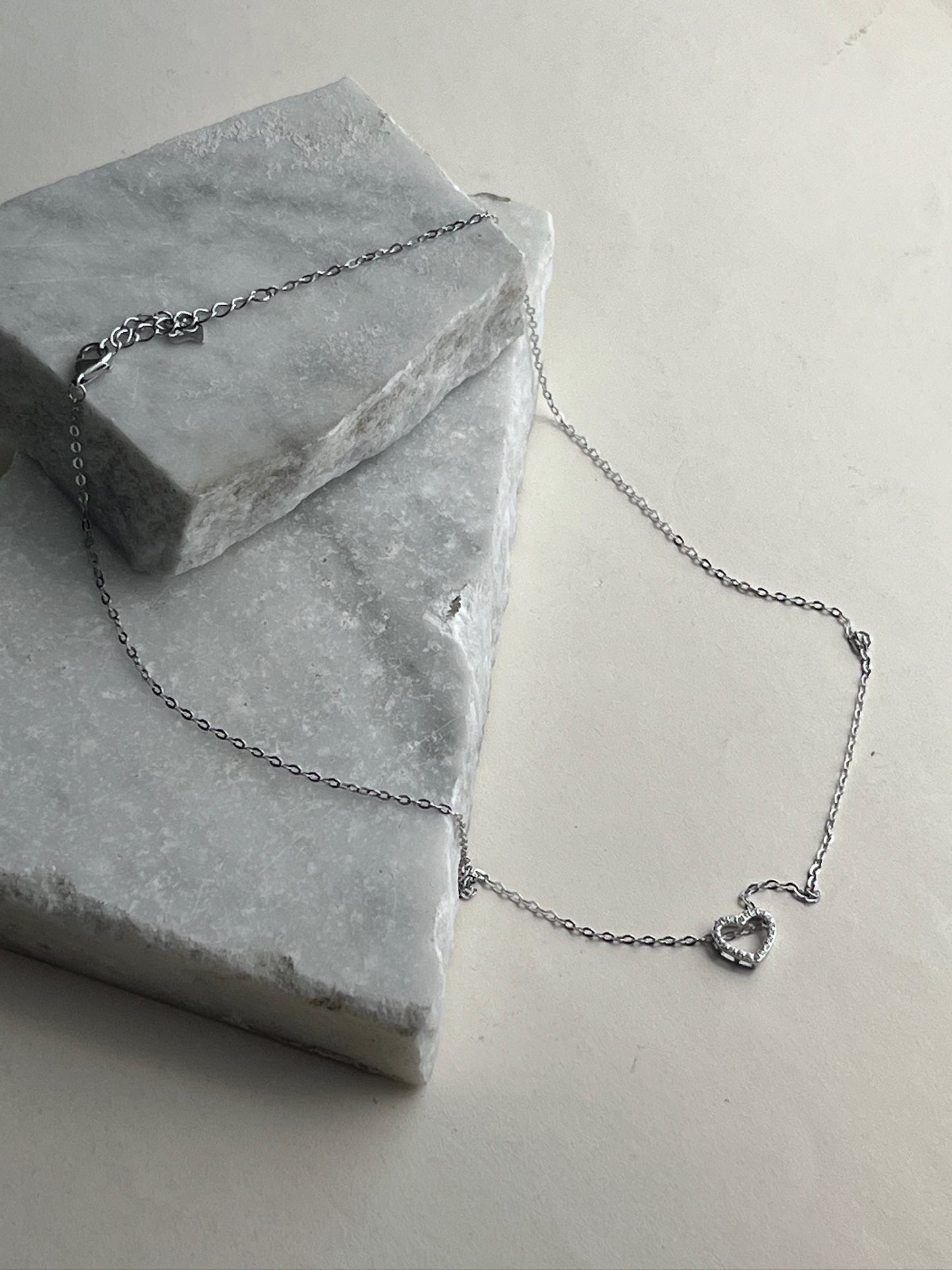 Collar Corazón Contour Mini