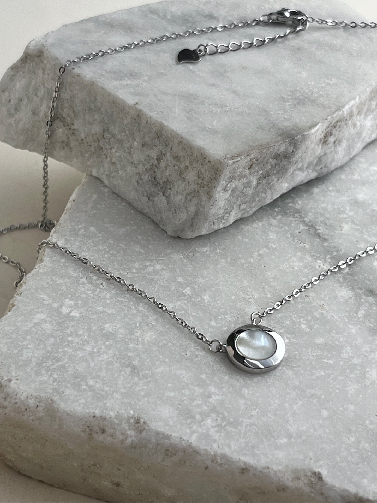 Collar Perla Lunar