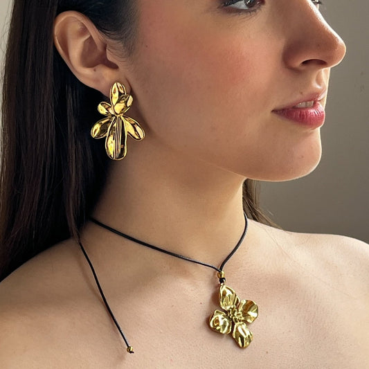 Collar Flora