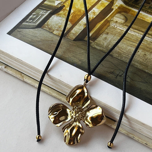 Collar Flora