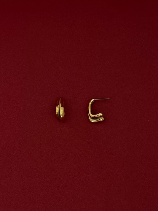 Aretes Doble Línea Dorados