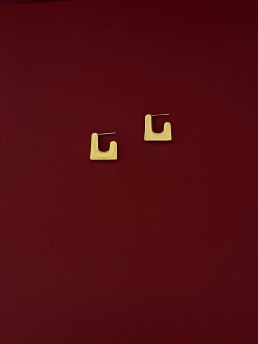 Aretes Cuadrados Abiertos Dorados