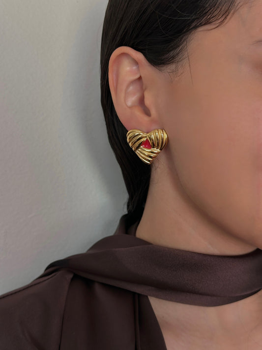 Aretes Corazón Rojo Dorados