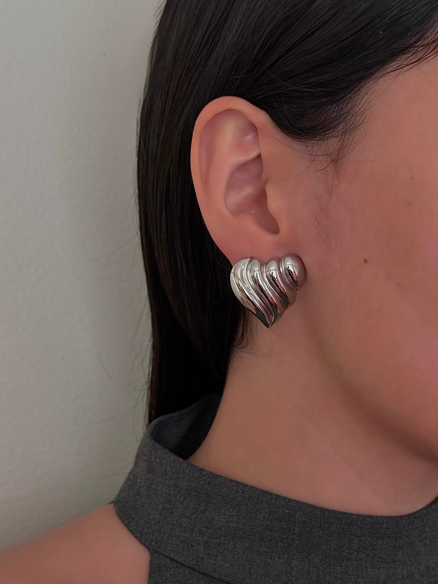 Aretes Corazón Chunky Plateados