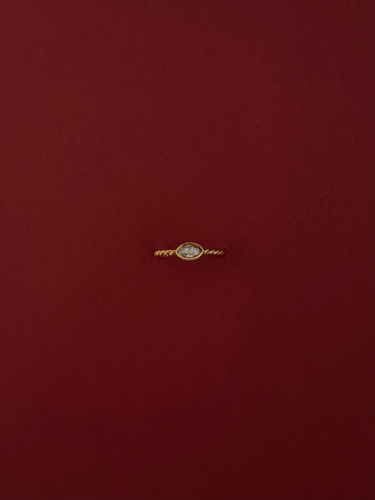 Anillo Zirconia Ovalada Dorado