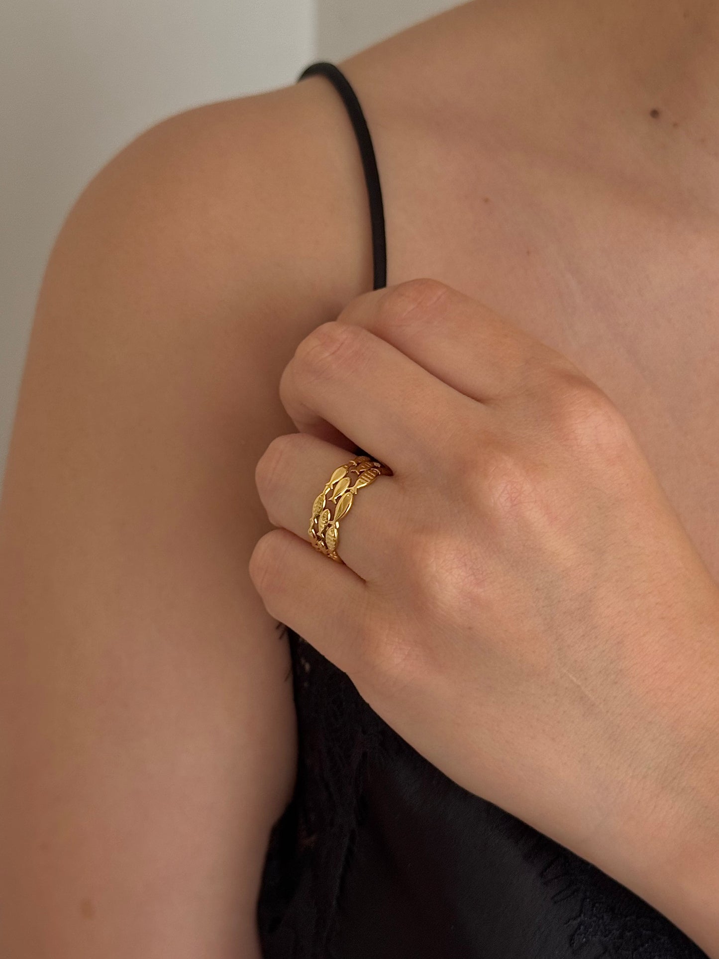 Anillo Peces Triple Línea Ajustable Dorado