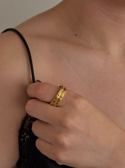 Anillo Líneas Duo Dorado