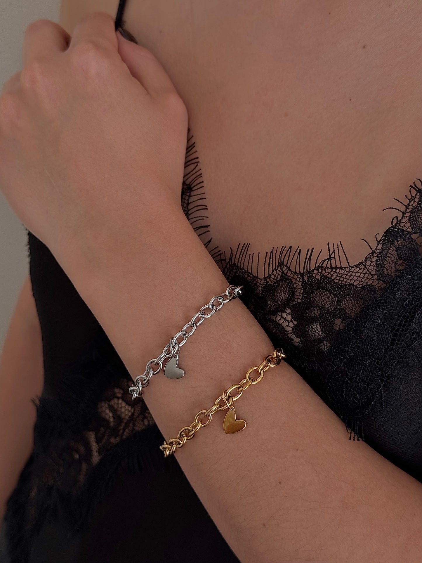 Pulsera Eslabones con Corazón Dorada