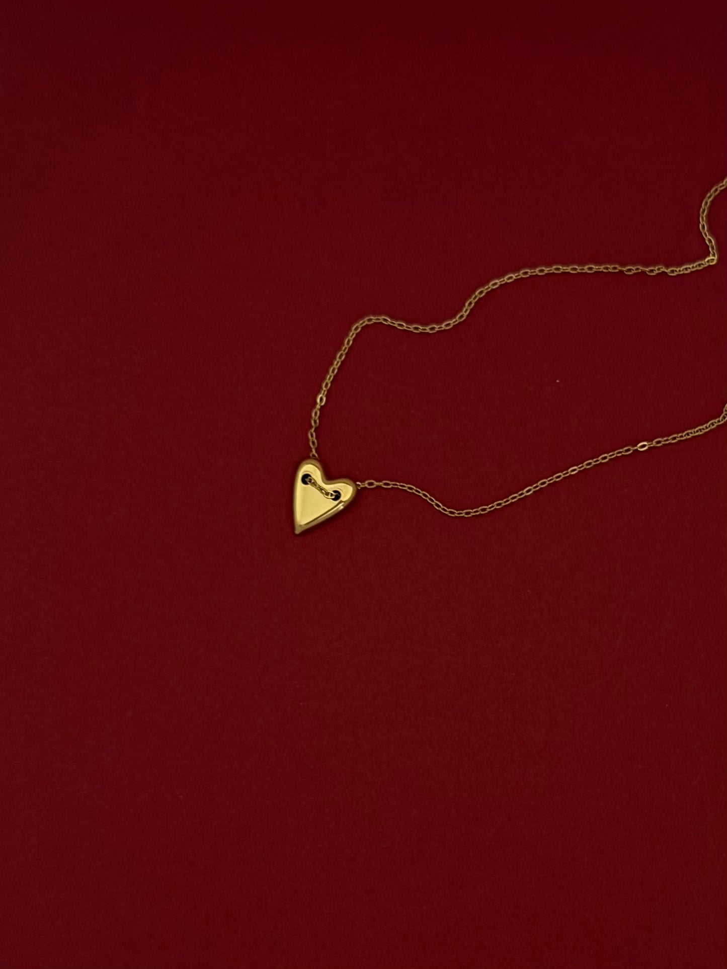 Dije Corazón Pico Dorado