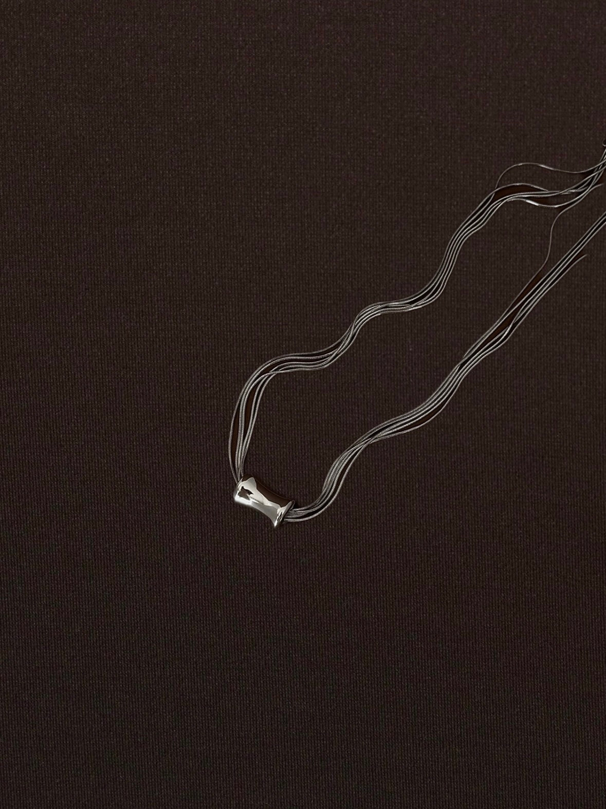 Dije Óvalo Orgánico Plateado