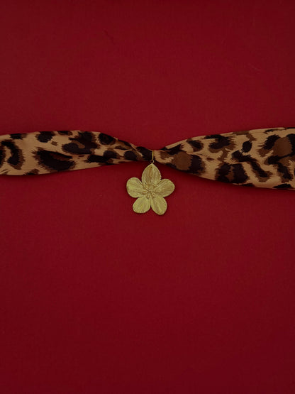 Collar Flor Animal Print