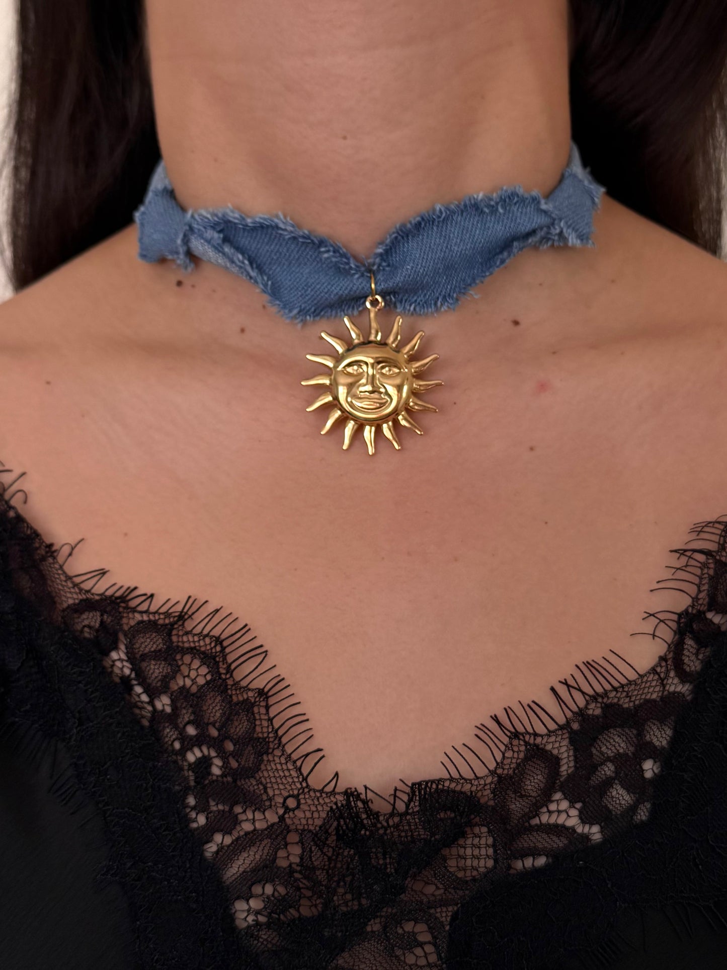 Collar Sol Dorado Mezclilla