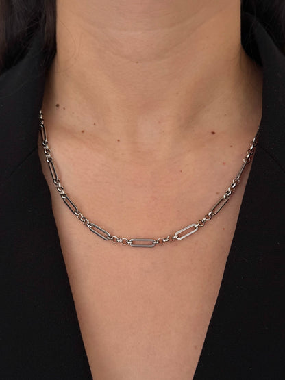 Cadena Rectangular con Círculos Delgada Plateada