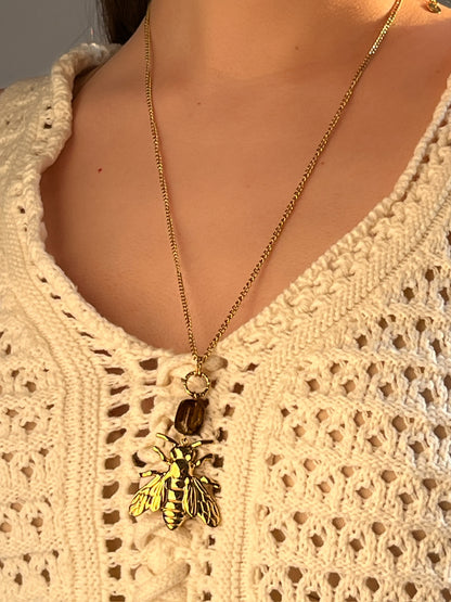 Collar Queen B