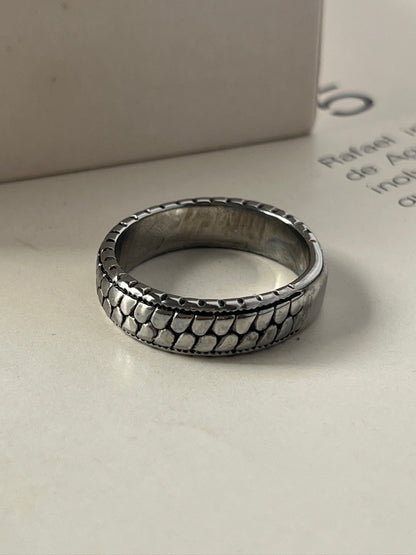 Anillo Escamas