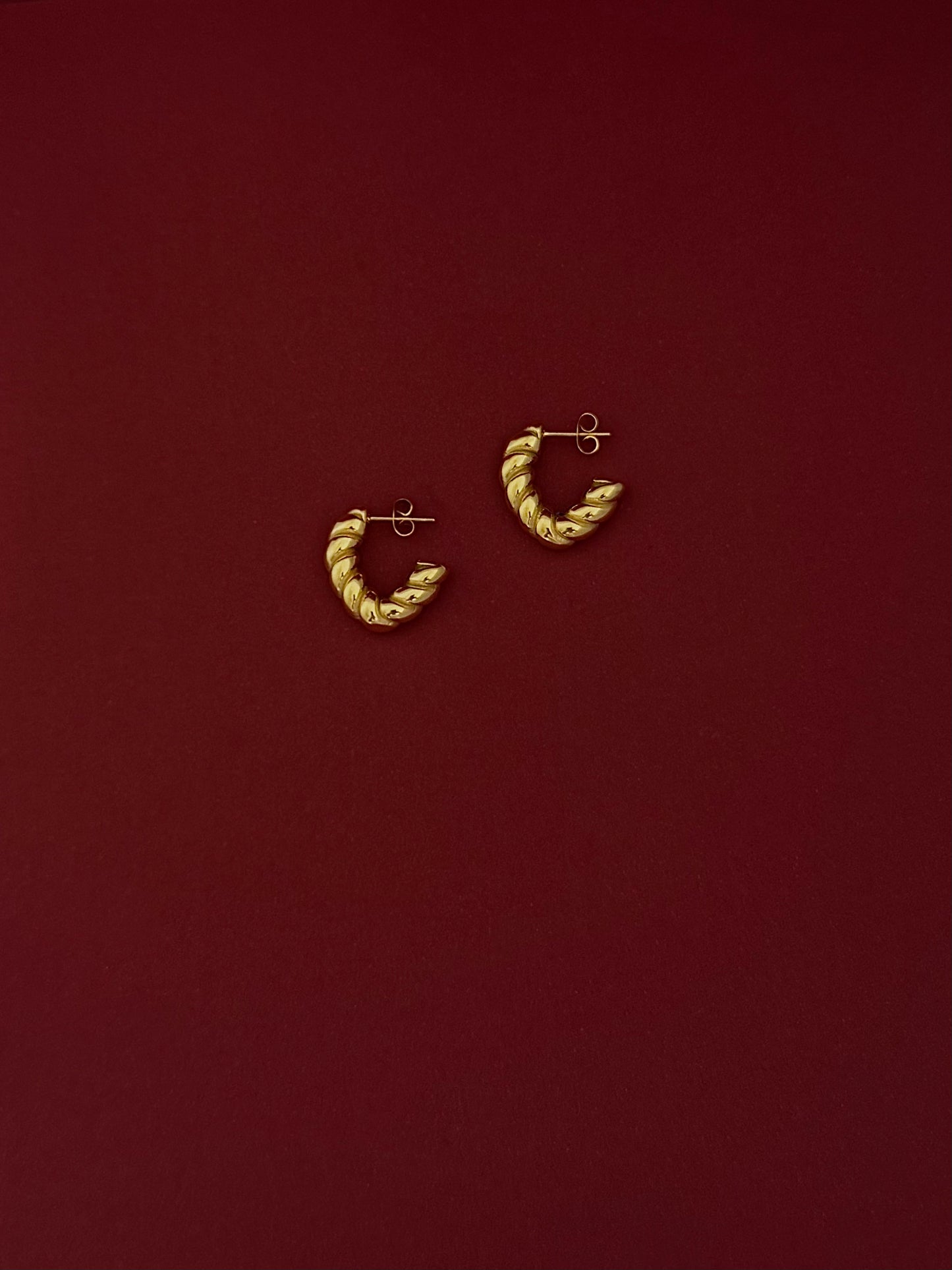 Aretes Churro Triangular Dorado