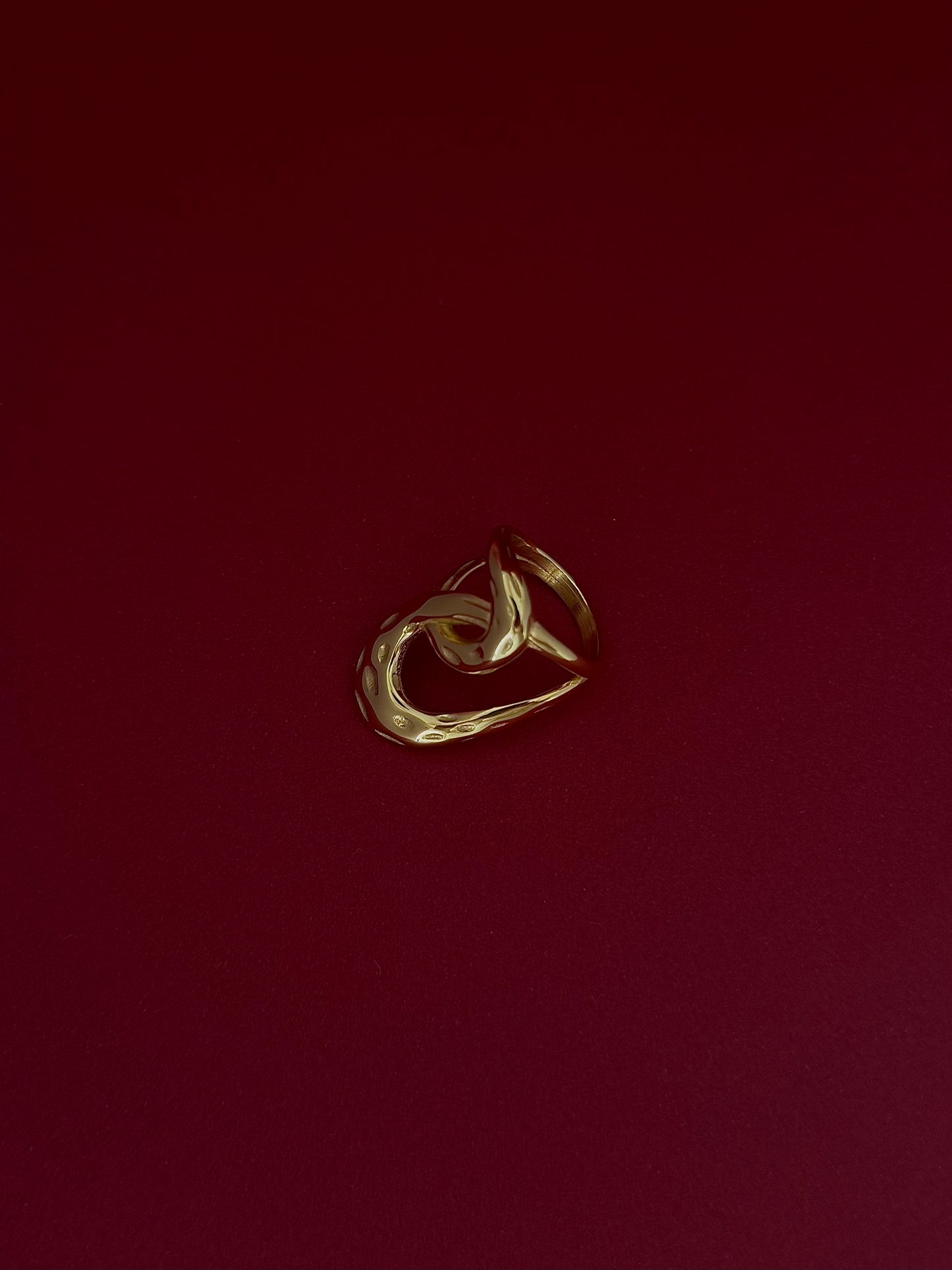 Anillo Doble Nudo Macheteado Dorado