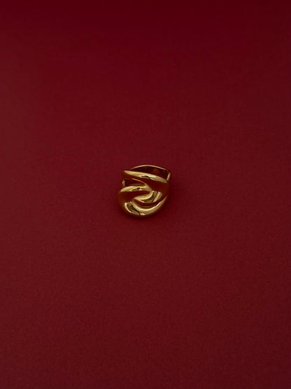 Anillo Entrelazado C Dorado