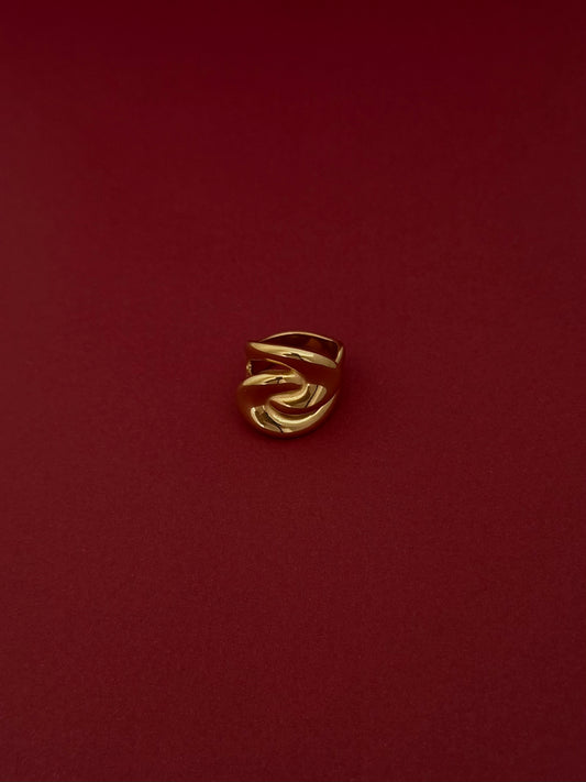 Anillo Entrelazado C Dorado