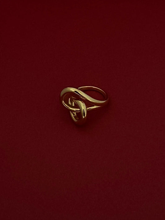 Anillo Lazos Delgados Entrelazados Dorado