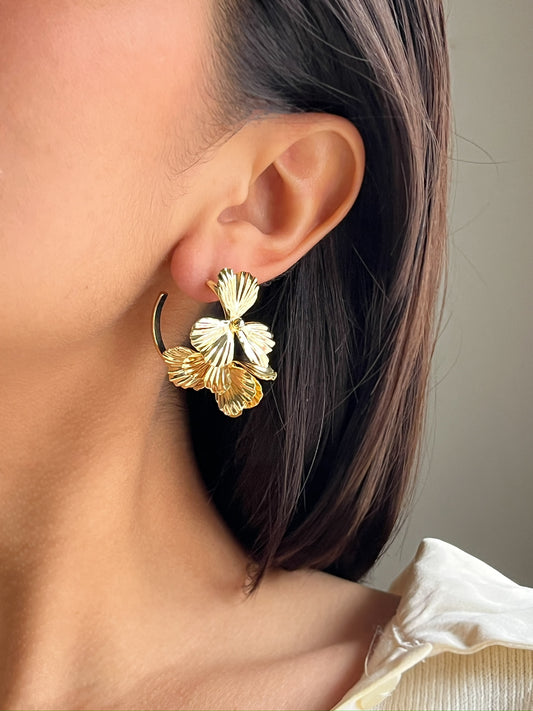 Aretes Golden Bloom Hoop