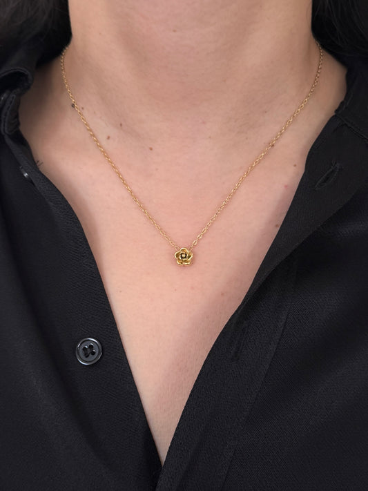 Collar Rosa Abierta Mini Dorado