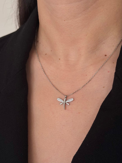 Collar Libélula con Alas de Zirconias Plateado