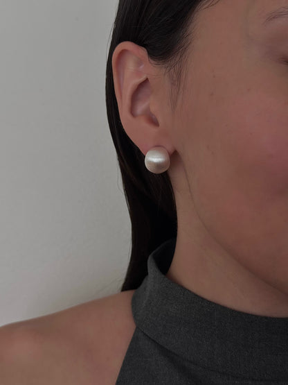 Aretes Bola Hueca Lisa Plateados