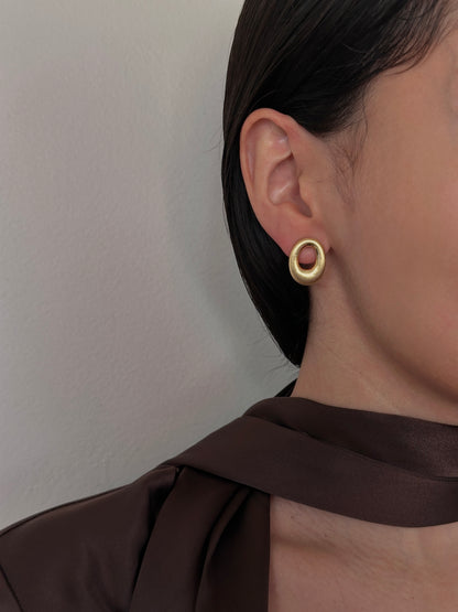 Aretes Óvalo Mate con Hueco Dorados