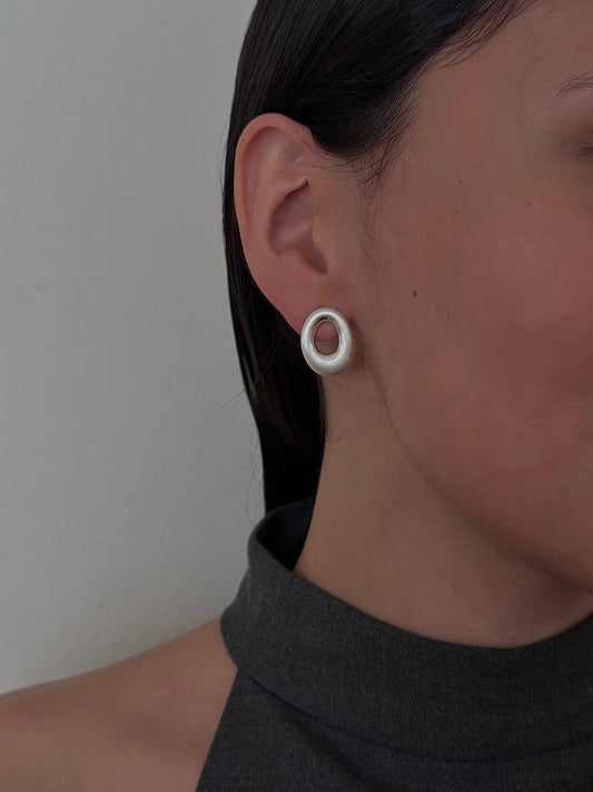 Aretes Óvalo Mate con Hueco Plateados