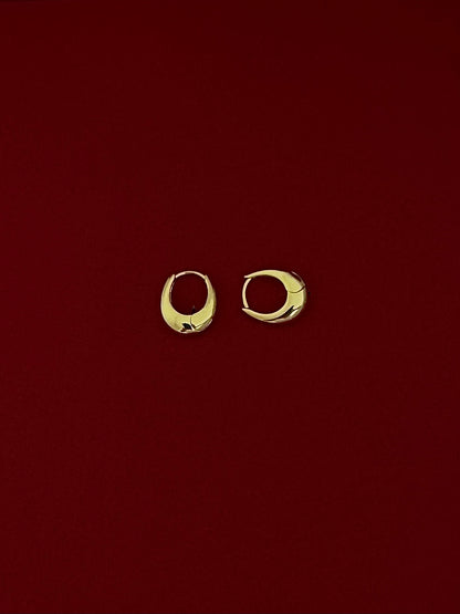 Aretes Ovalados Lisos Delgados Dorados