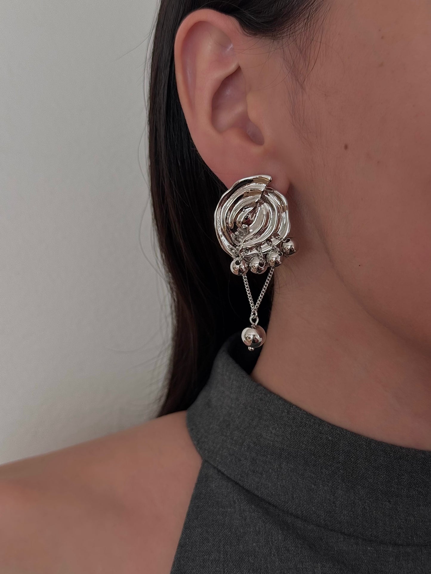 Aretes Círculo Orgánico Bolas Lisas Plateados